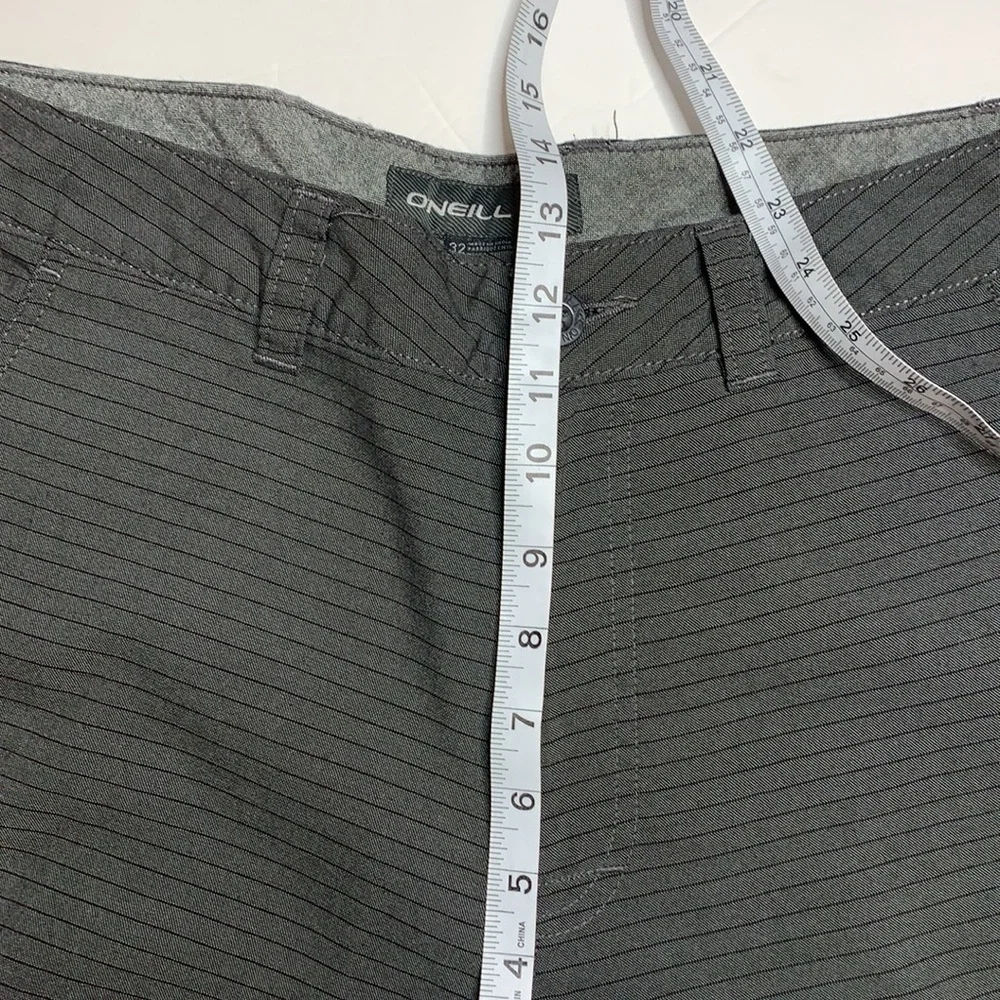 O’Neill Gunmetal‎ Gray Shorts
